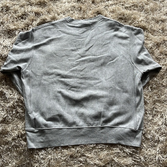 Champion Crewneck - Picture 4 of 4